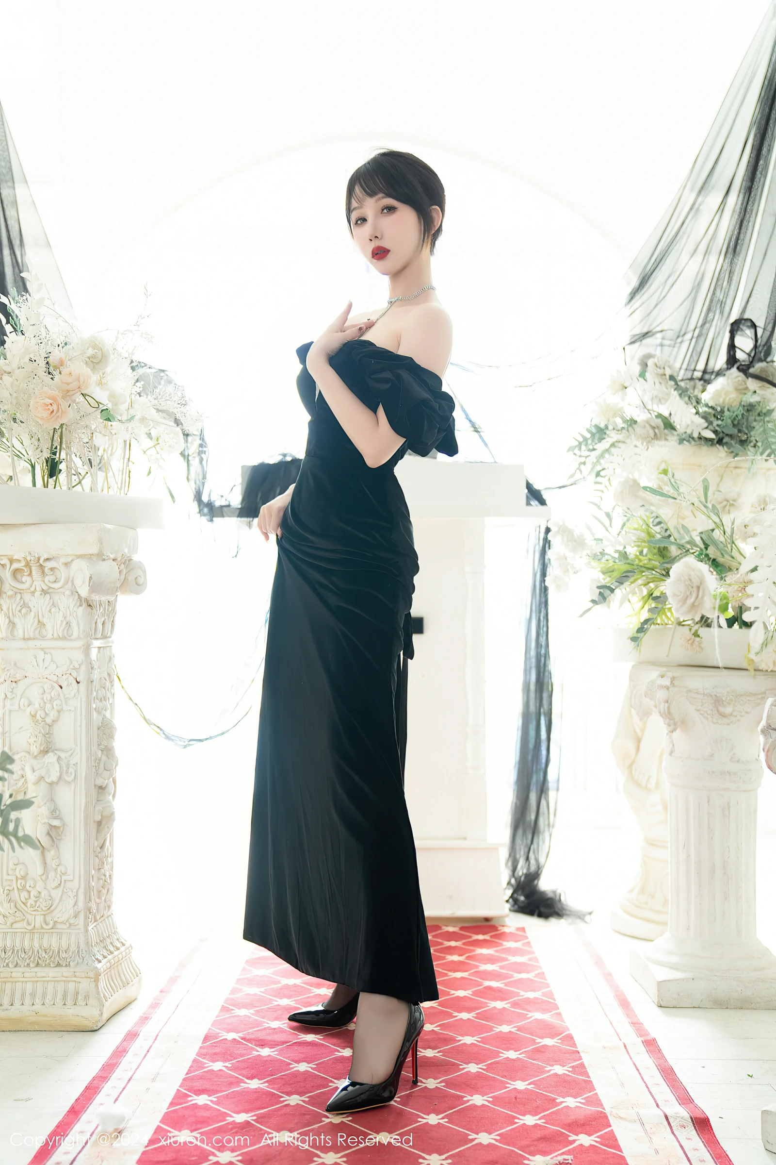 [XiuRen秀人网] 2024.02.05 No.8070 波巧酱 [87+1P]-女神汇