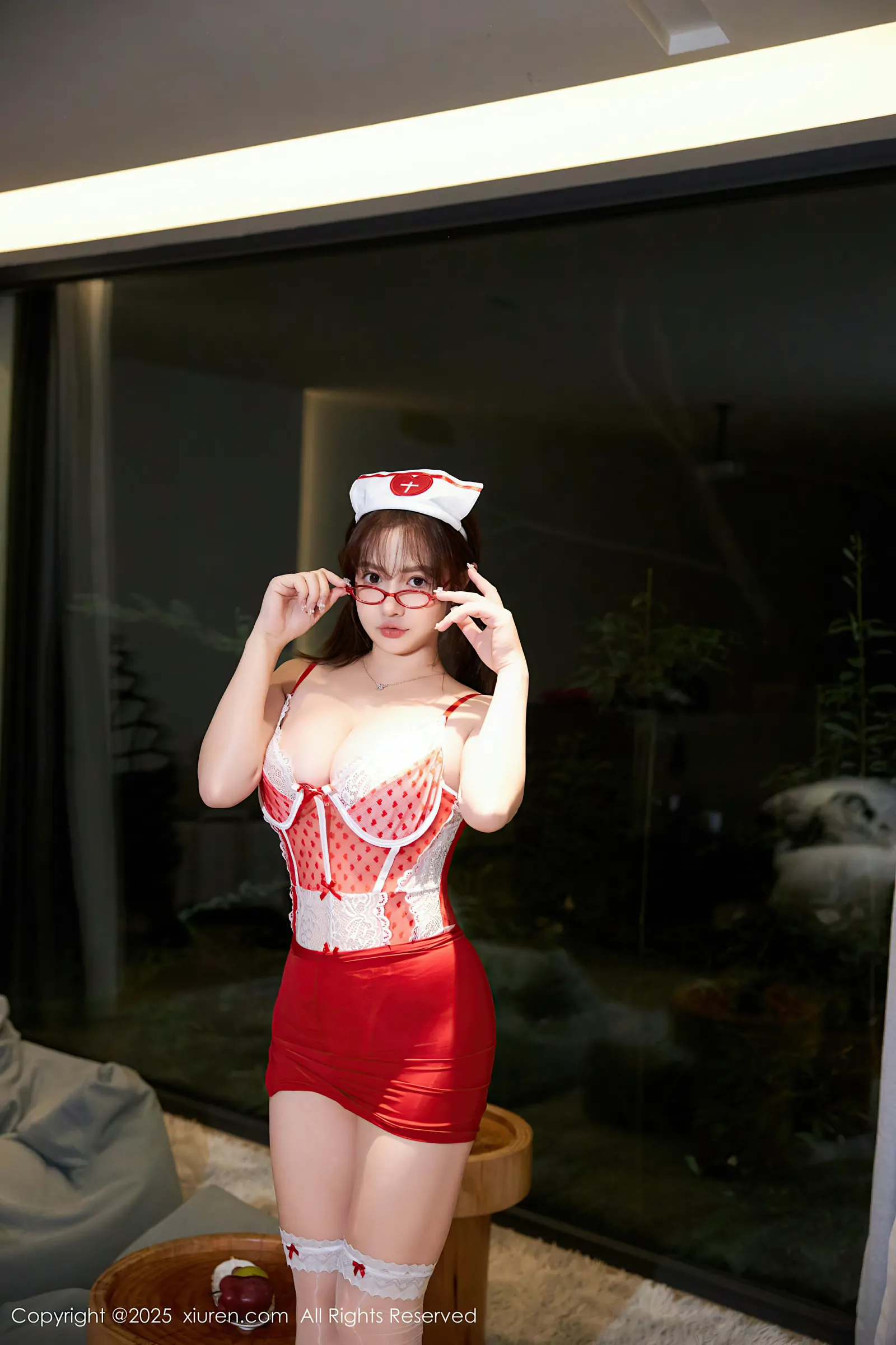 [Xiuren秀人网] 2025.01.07 NO.9719 养乐多Doll [50+1P／502MB]-女神汇