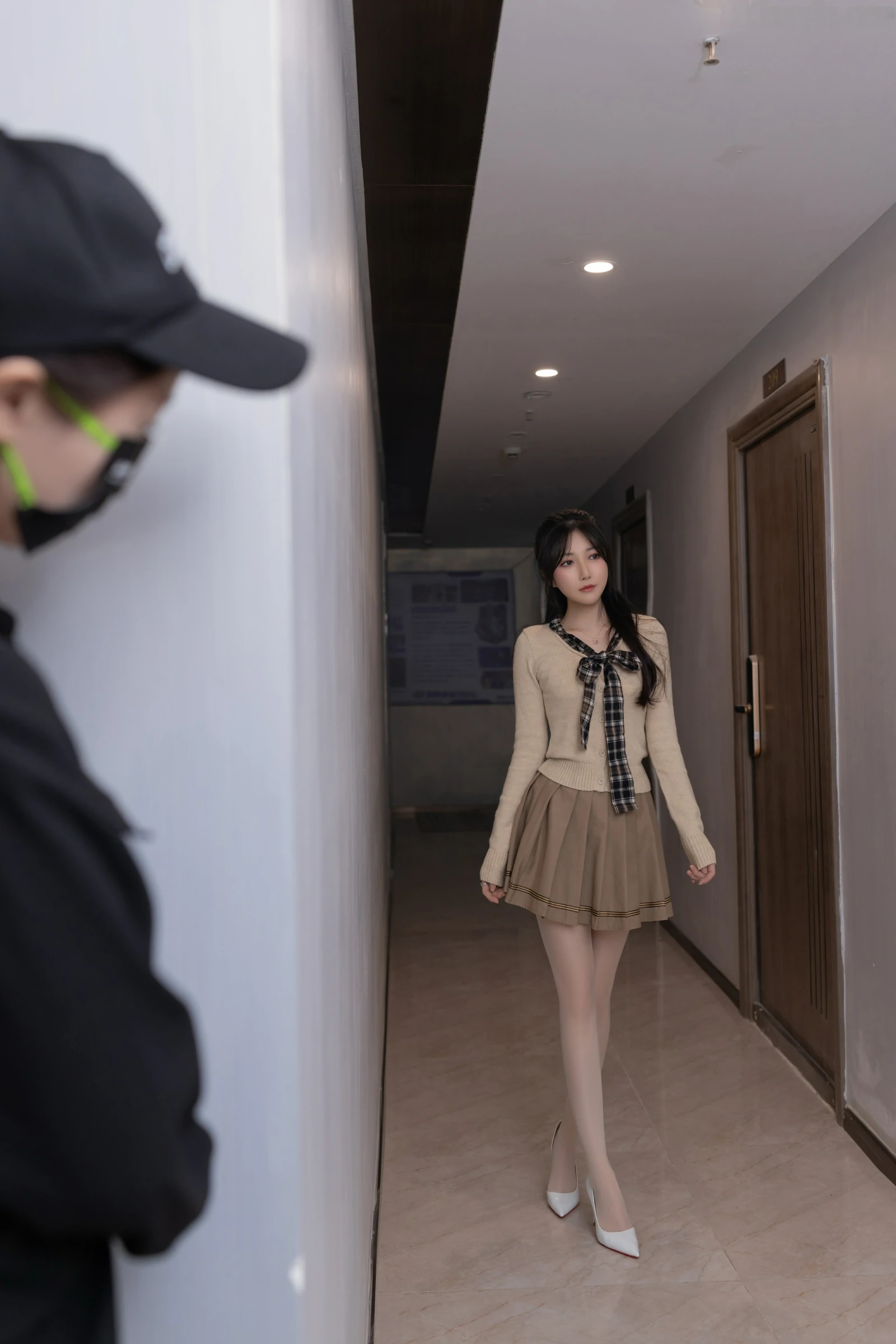 xiuren秀人网福利鱼子酱Fish大尺度私拍写真跟踪狂-女神汇