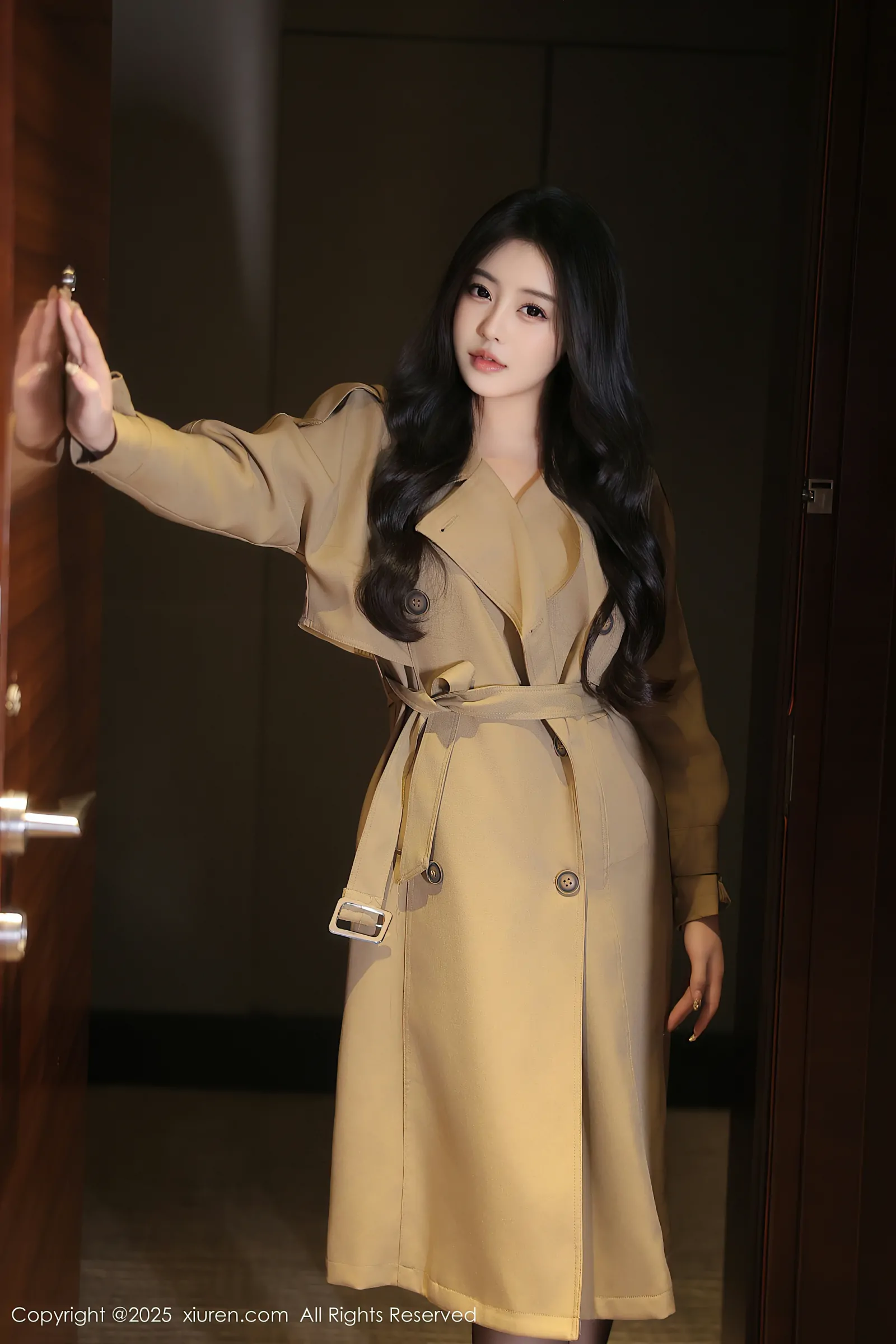 [Xiuren秀人网] 2025.01.15 NO.9758 希雅sia [76+1P／733MB]-女神汇