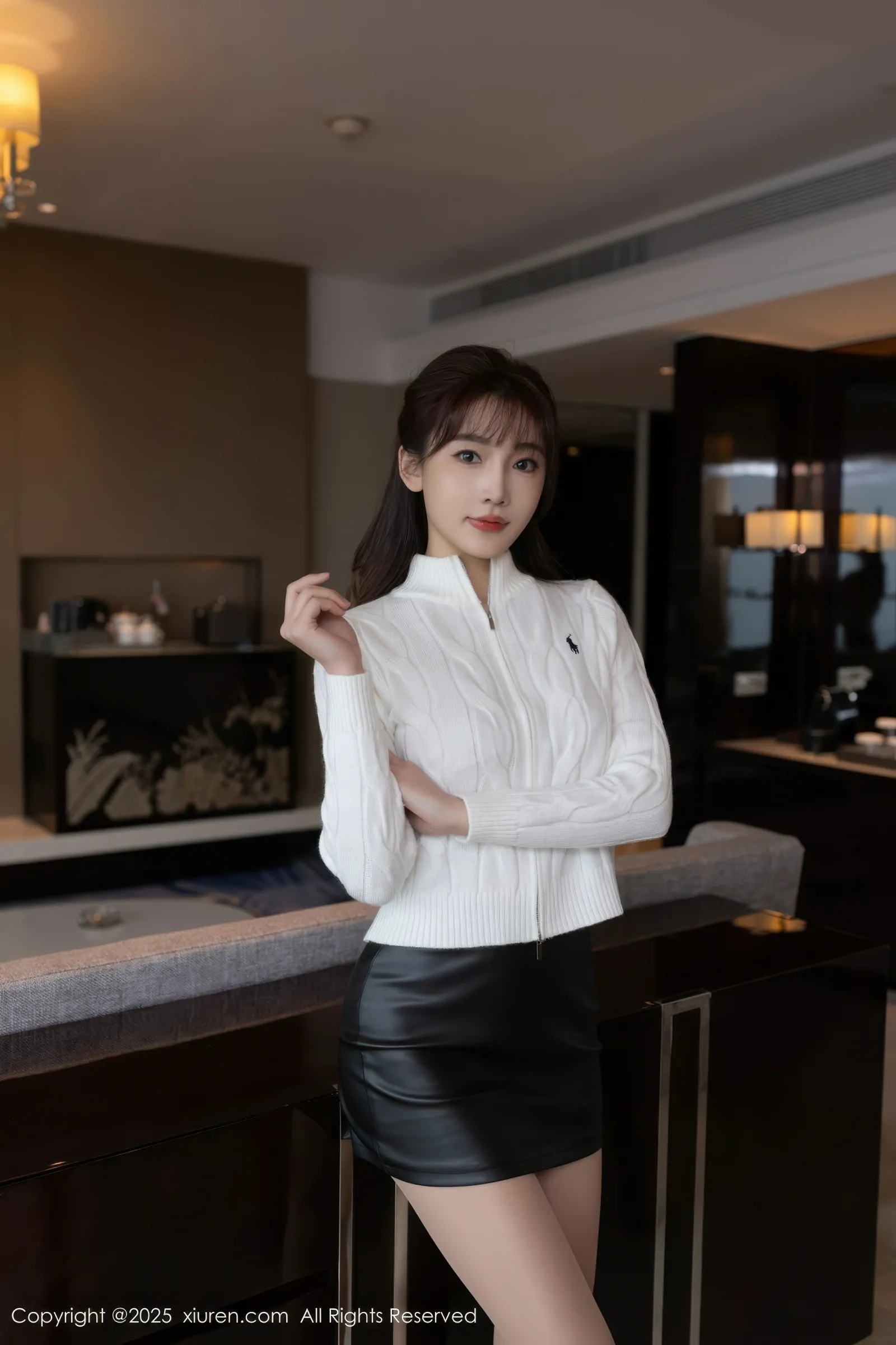 [Xiuren秀人网] 2025.02.07 NO.9852 陆萱萱 [81+1P／269MB]-女神汇