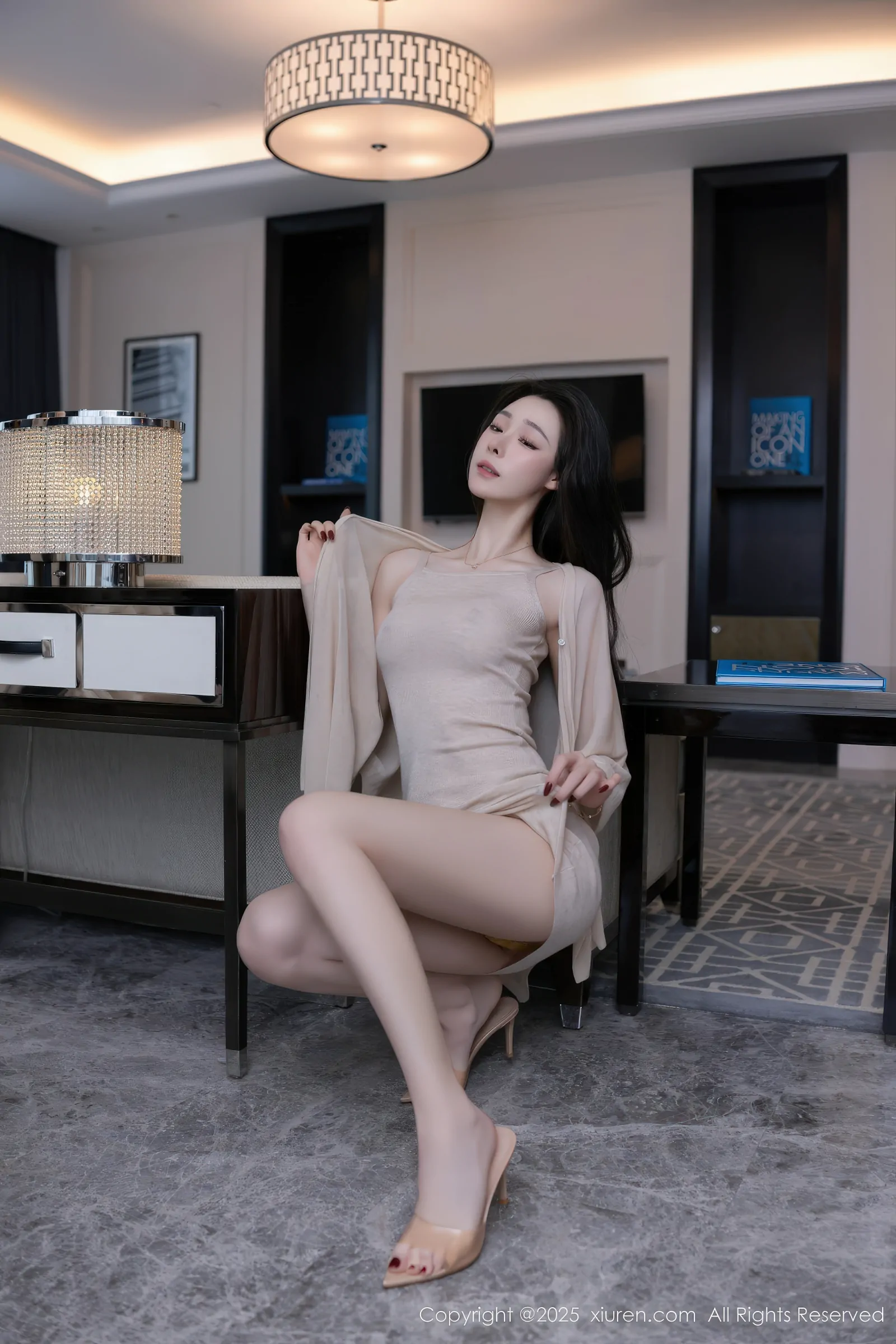 [Xiuren秀人网] 2025.02.08 NO.9858 小逗逗 [81+1P／324MB]-女神汇