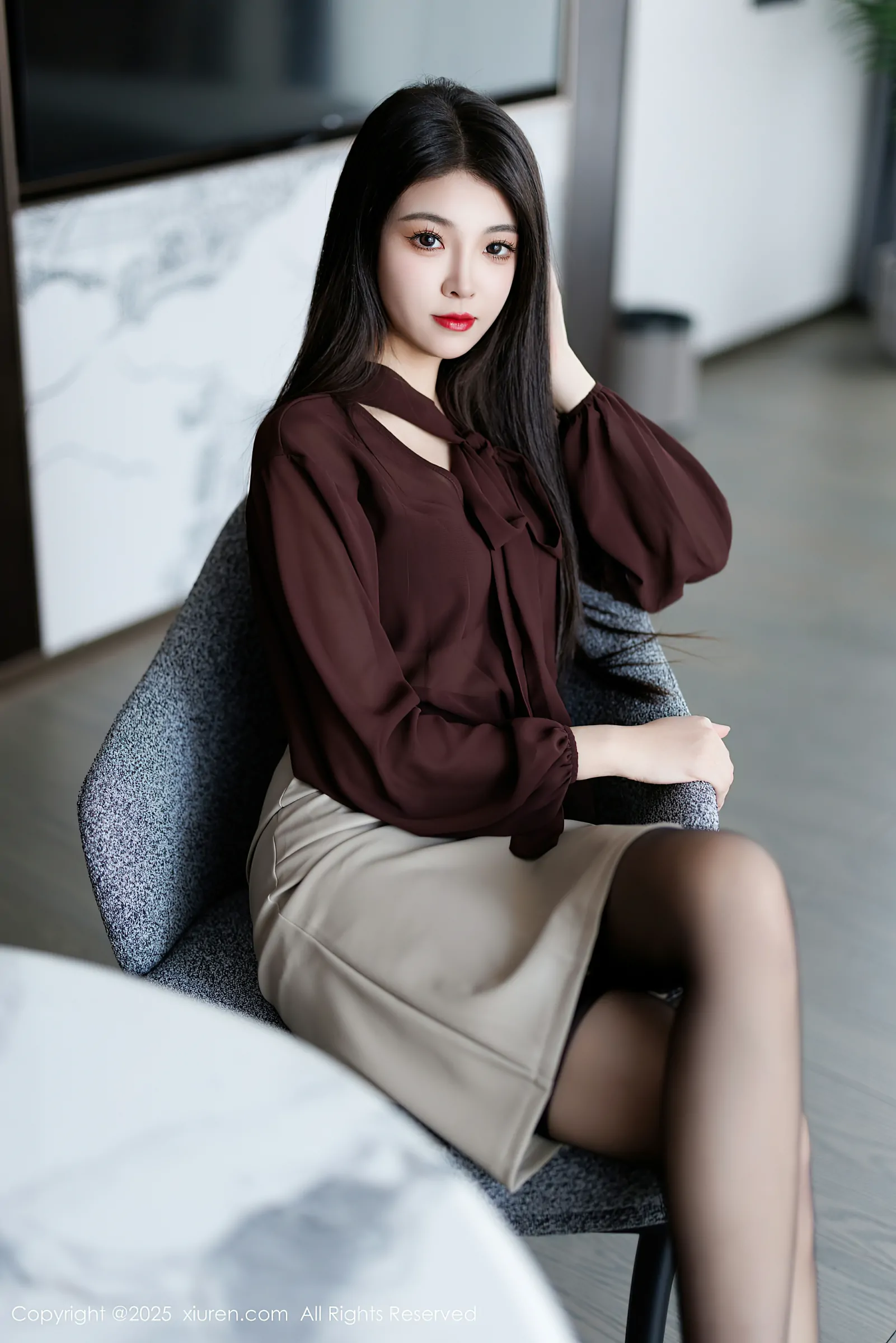 [Xiuren秀人网] 2025.02.11 NO.9868 初梦瑶 [83+1P／659MB]-女神汇