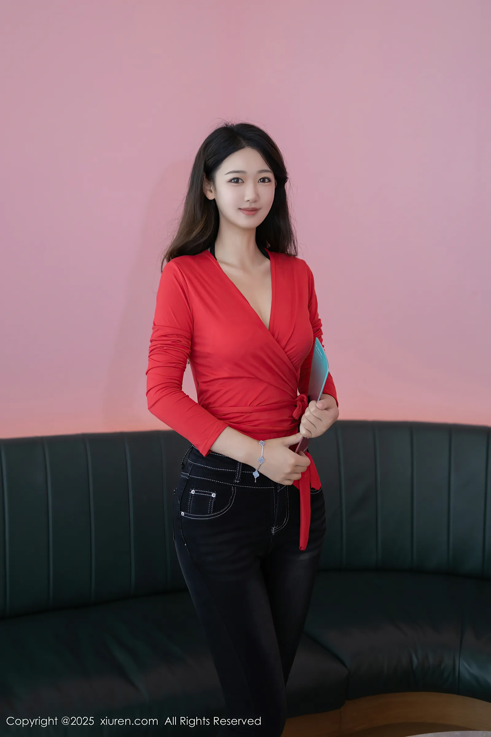 [Xiuren秀人网] 2025.02.17 NO.9894 唐安琪 [79+1P／756MB]-女神汇