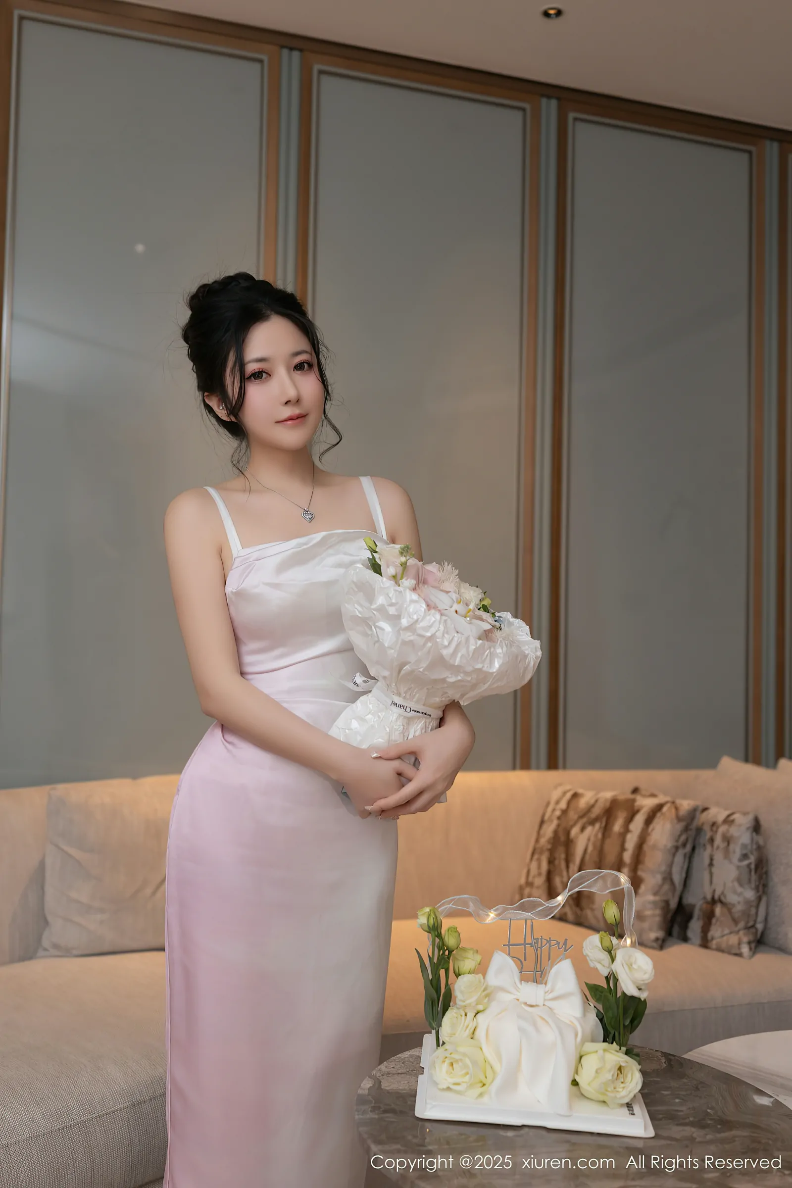 [Xiuren秀人网] 2025.02.19 NO.9907 鱼子酱Fish [80+1P／790MB]-女神汇