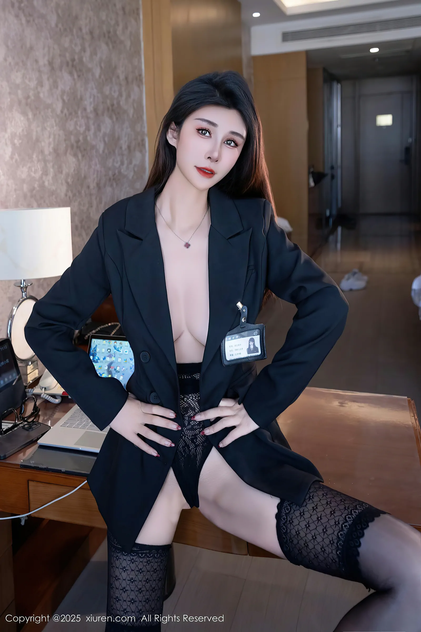 [Xiuren秀人网] 2025.04.01 NO.10095 艺艺yiyi [98+1P／949MB]-女神汇